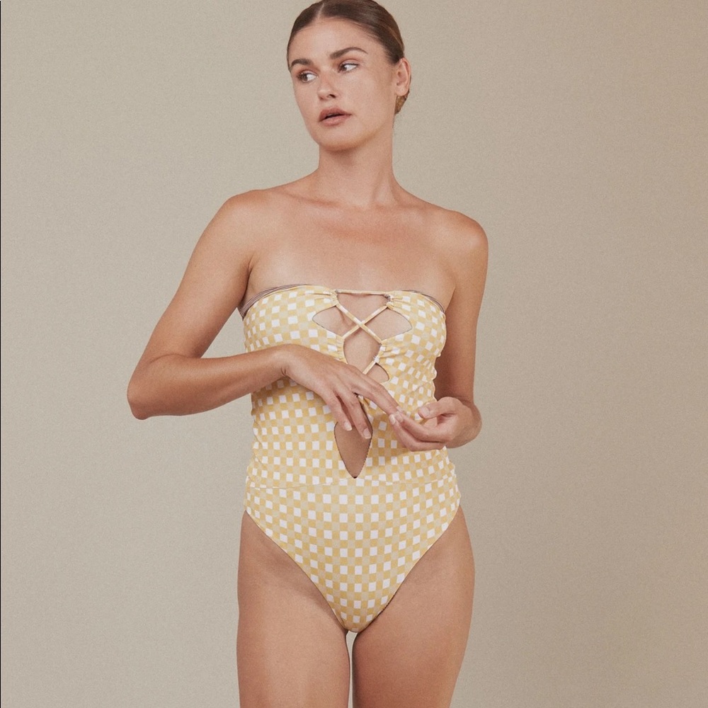 New Acacia Bronx Full Piece in marigold